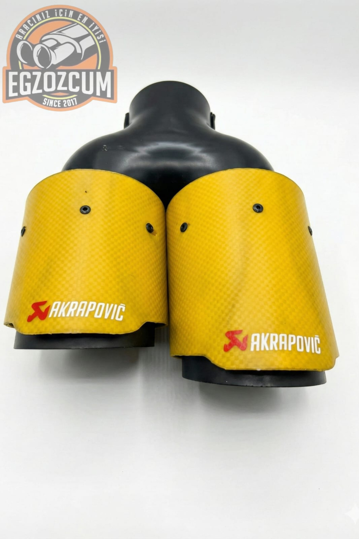Akrapovic Çiftli Sol Sarı 76 mm Egzoz Ucu Tüm Araçlara Uygun Uzun Ömürlü Paslanmaz Sarı Karbon