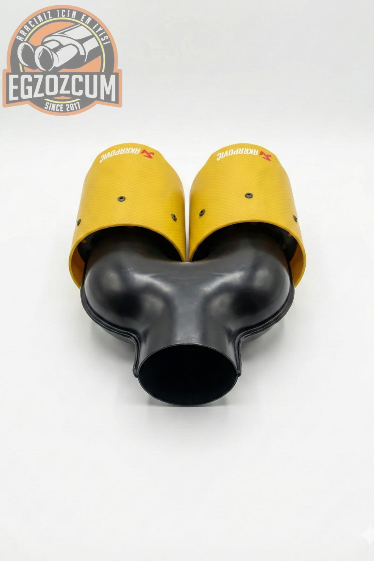 Akrapovic Çiftli Sağ Sarı 76 mm Egzoz Ucu Tüm Araçlara Uygun Uzun Ömürlü Paslanmaz Sarı Karbon